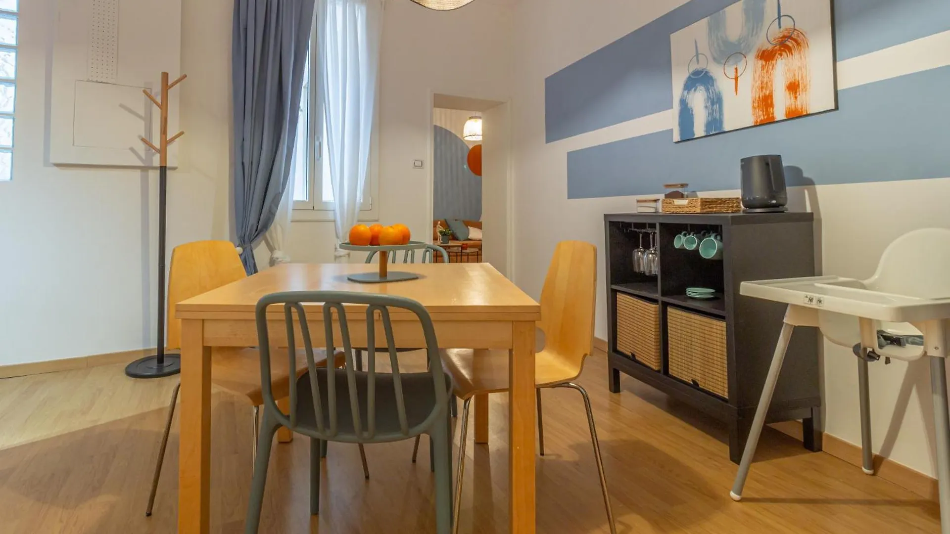 Cozy Threeroom Apartment In The Heart Of Bologna 0*,  Italy
