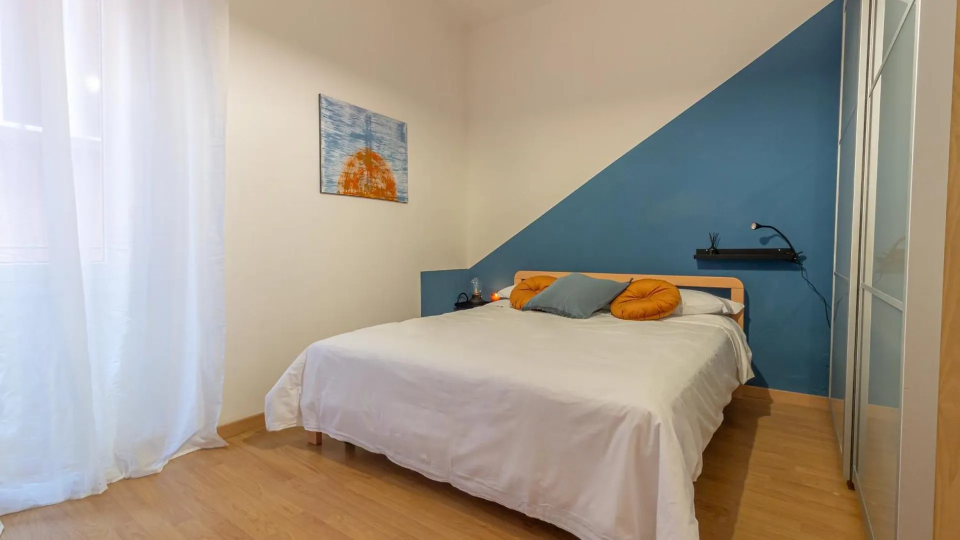 Cozy Threeroom Apartment In The Heart Of Bologna