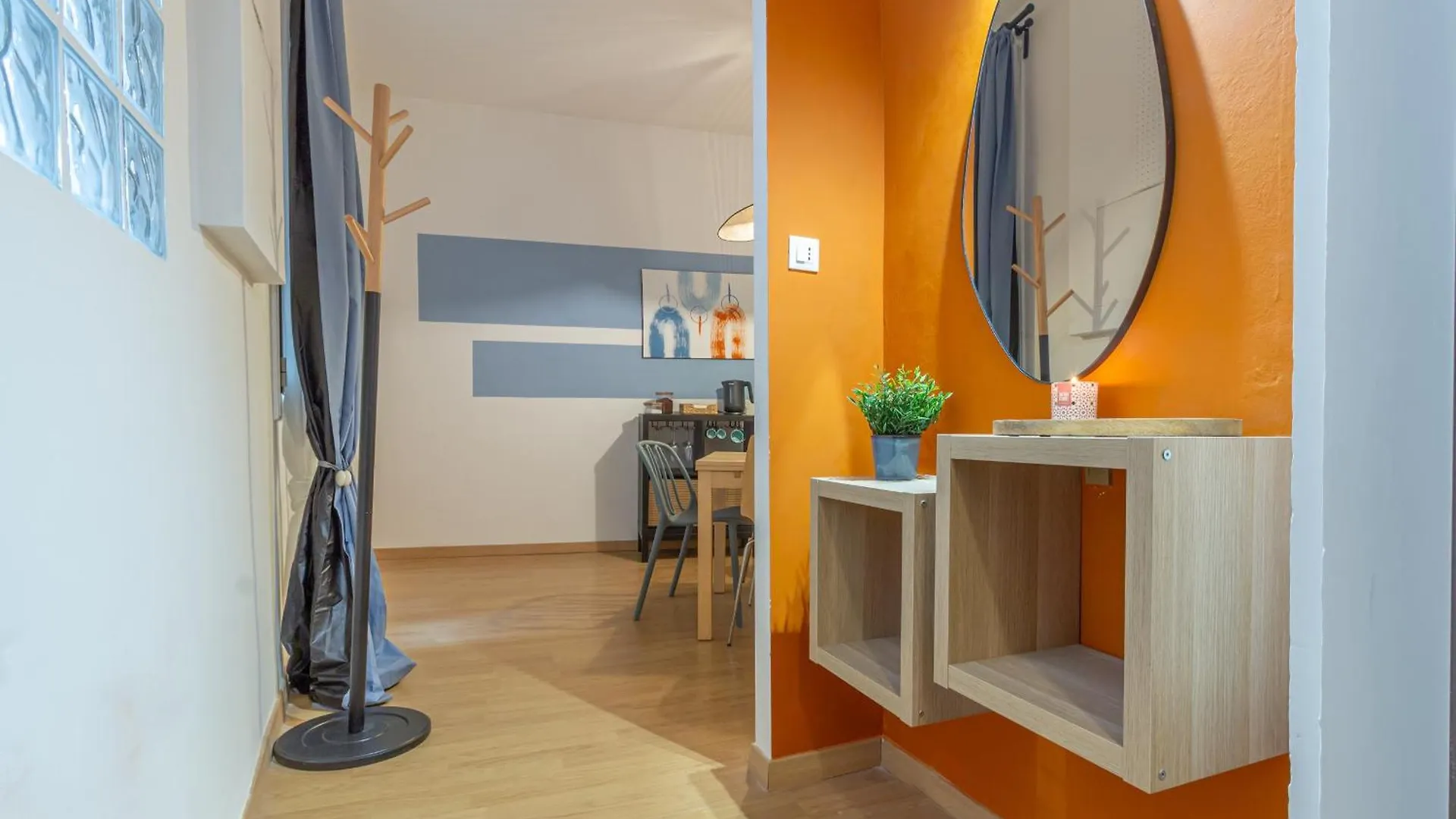 Cozy Threeroom Apartment In The Heart Of Bologna